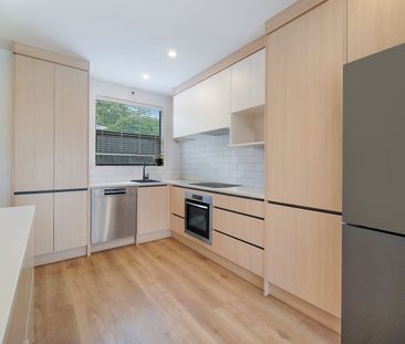 Near new town house in Birkdale - Photo 6