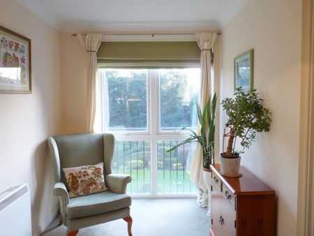 2 bedroom retirement property to rent - Photo 4