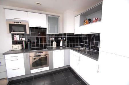 2 bedroom apartment to rent - Photo 5