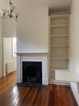 Charming Victorian Cottage - Photo 1