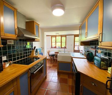 3 bedroom semi-detached house to rent - Photo 5
