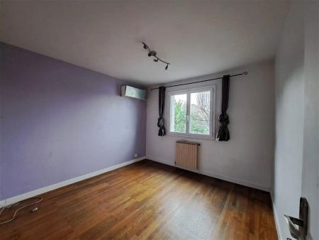 Location maison 6 pièces - 140m² à Bourg-lès-valence (26500) - Photo 3