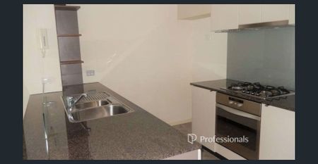 Nice location with bay view - Photo 4