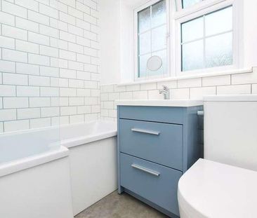 Cranstoun Close, Guildford, Surrey, GU3 - Photo 2