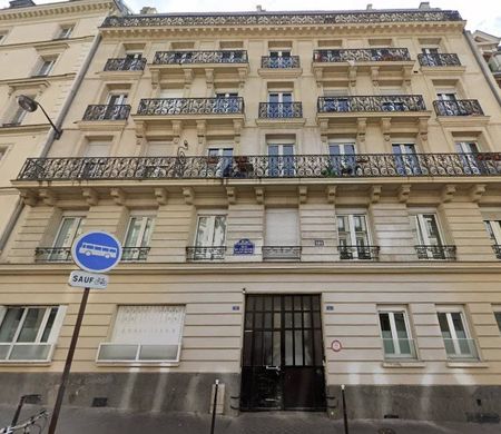 Rental Apartment Paris 10th Saint-Vincent-de-Paul - Photo 3