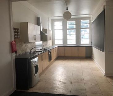 7 bedroom house of multiple occupation to rent - Photo 3