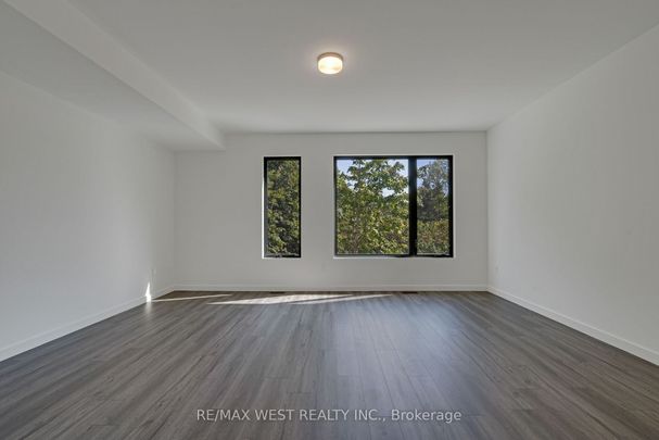 For Lease - 10 Rainwater Lane, Barrie, Ontario - Photo 1