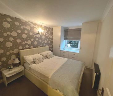 1 bedroom retirement property to rent - Photo 5