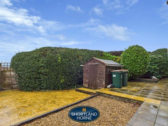 2 bedroom detached bungalow to rent - Photo 1