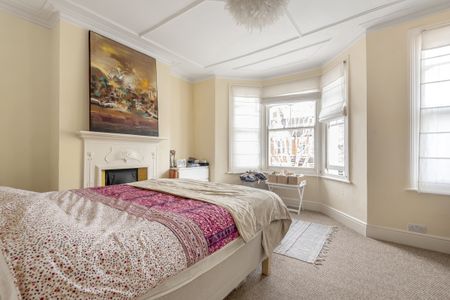 Clonmore Street, Southfields, London, SW18 - Photo 4