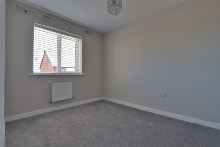 3 bedroom end of terrace house to rent - Photo 4