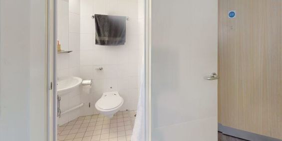 Studio Flat, University Of Nottingham, NG9 - Photo 3