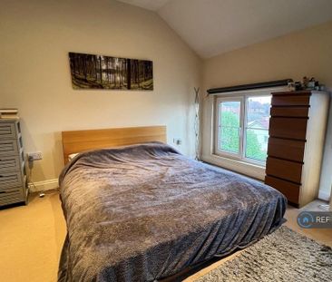 2 bedroom penthouse to rent - Photo 1