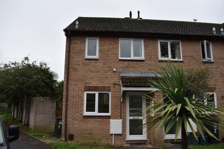 2 bedroom semi-detached house to rent - Photo 5