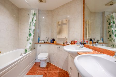2 Bed Flat, Ebury Bridge Road, SW1W - Photo 4
