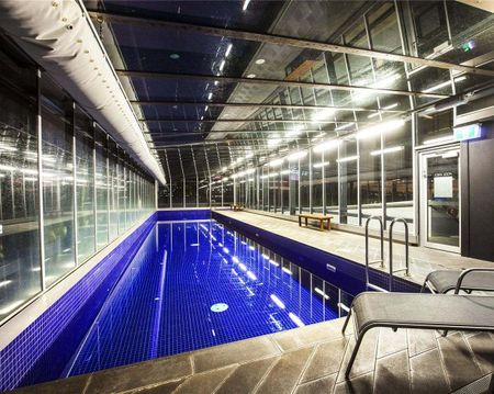 Exceptional City Apartment with Exclusive Access - Photo 2