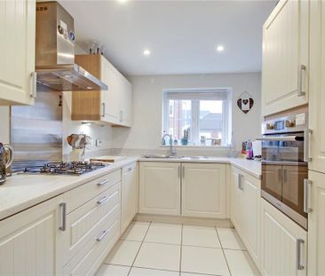 3 bedroom semi-detached house to rent - Photo 6