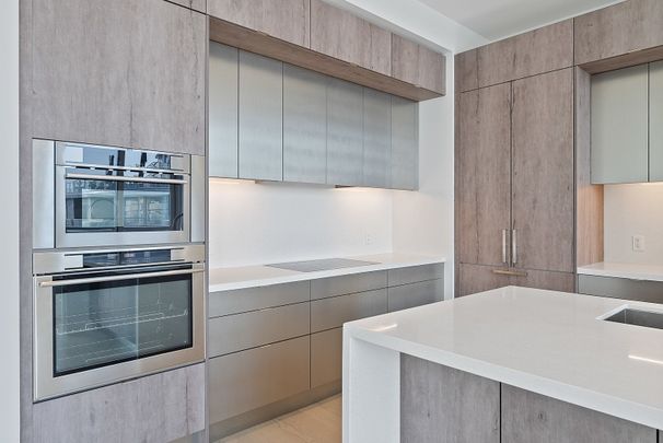 For Lease - 1 Edgewater Drive Unit# SPH #07, Toronto, Ontario - Photo 1