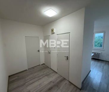 Pronájem bytu 2+1, ulice Chomutovská, Kadaň - Photo 2