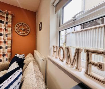 BEDROOM 3 – LARGE DOUBLE ENSUITE - Photo 6