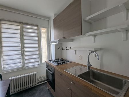 COURBEVOIE - Photo 4