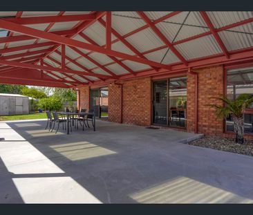 4 Bedroom Home in Sought After Area - Photo 3