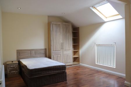 1 bedroom in a house share to rent - Photo 5