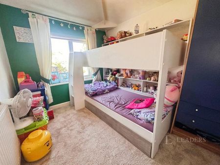 3 bedroom terraced house to rent - Photo 3