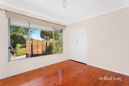 27 Shanklin Street, Hurstbridge - Photo 2