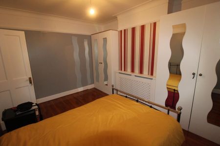 House share to rent - Photo 2