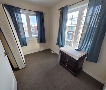 For Lease - 6 Pringle Lane, Hamilton, Ontario - Photo 1