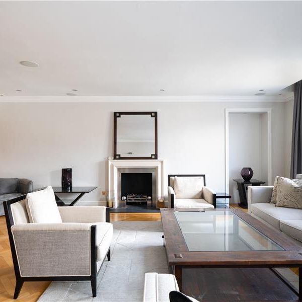 Charles Street, Mayfair - Photo 1