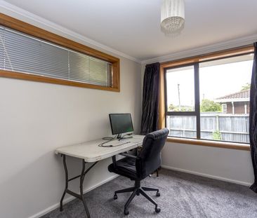 Spacious pet friendly family home in Hoon Hay! - Photo 6