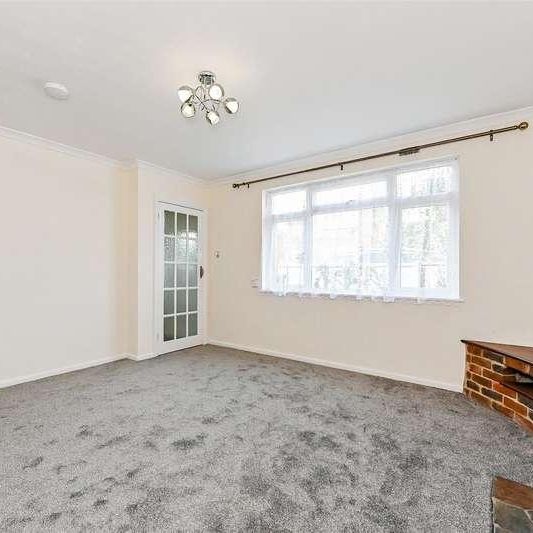 North Road, Selsey, PO20 - Photo 1