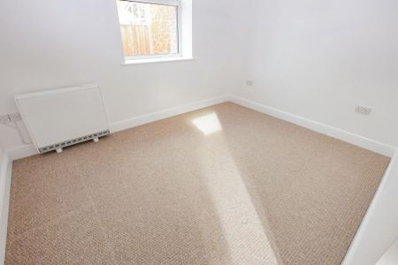2 bedroom terraced bungalow to rent - Photo 4
