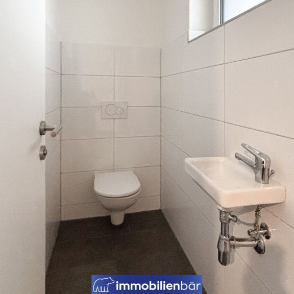 Moderne 2-Zimmer-Wohnung mit großzügiger Loggia & TG-Stellplatz - Photo 1