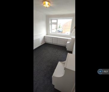 3 bedroom end of terrace house to rent - Photo 6