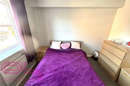 Redford Close, Feltham, TW13 - Photo 3