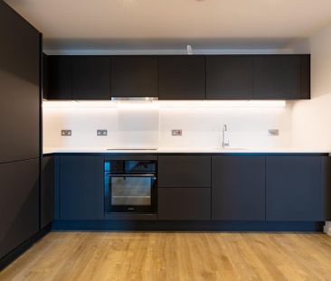 3 bedroom flat to rent - Photo 5