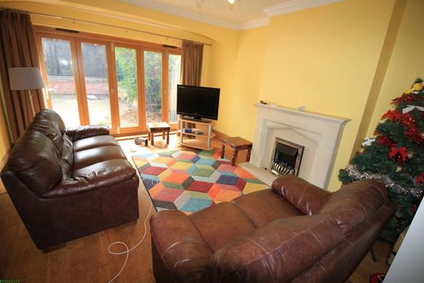 5 bedroom terraced house to rent - Photo 1