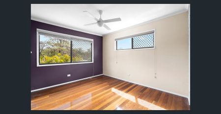 Spacious Family Home with Pool in Prime Browns Plains Location - Photo 5