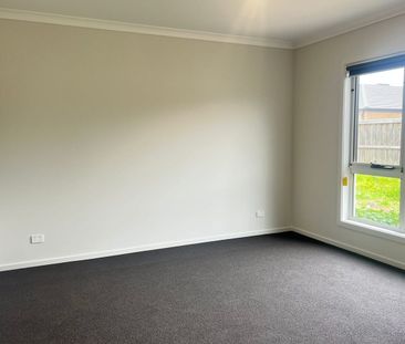 Magnificent Living Spaces, Luxurious Amenities, Unmatched Elegance! - Photo 4