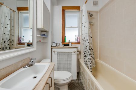 For Lease - 18 Shorncliffe Avenue Unit# 2, Toronto, Ontario - Photo 3