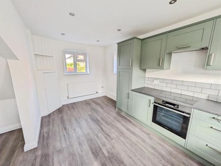 3 bedroom terraced house to rent - Photo 5