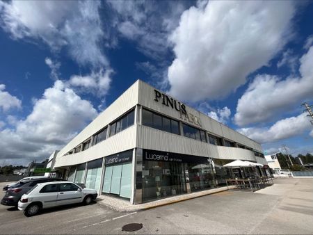 Rua dos Pintores de Vidros, Marinha Grande, Leiria District 2430-102 - Photo 3