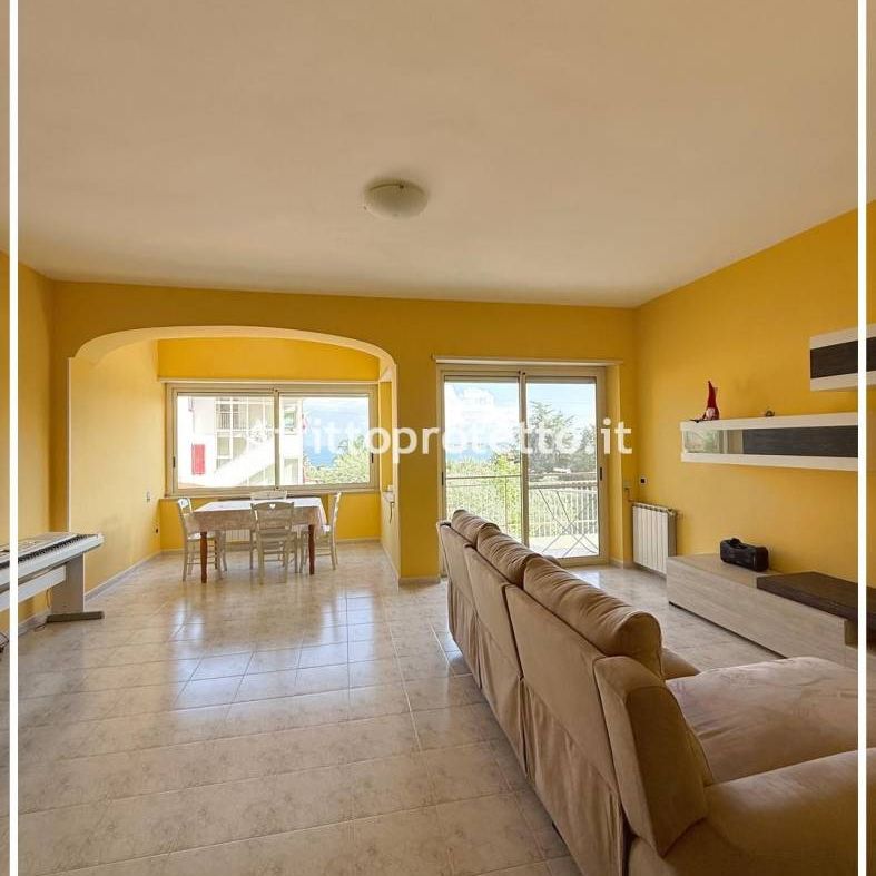 Appartamento via Santa Maria la Noce, Centro, Formia - Photo 1