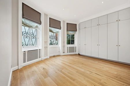 3 bedroom flat in London - Photo 3