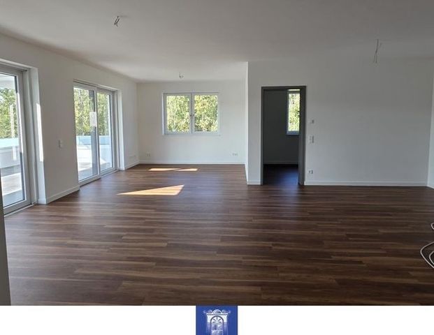 Dachtraum mit großer Terrasse, 2 Bädern, exklusiver Ausstattung, Lift! Erstbezug! - Foto 1