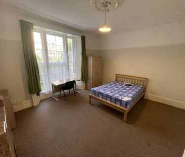 1 Bed Flat, Victoria Walk, BS6 - Photo 1