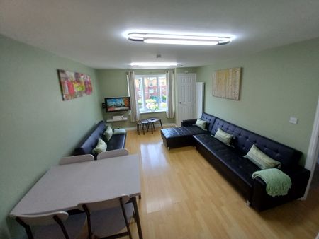 2 Bed Flat, Eccles New Road, M5 - Photo 3